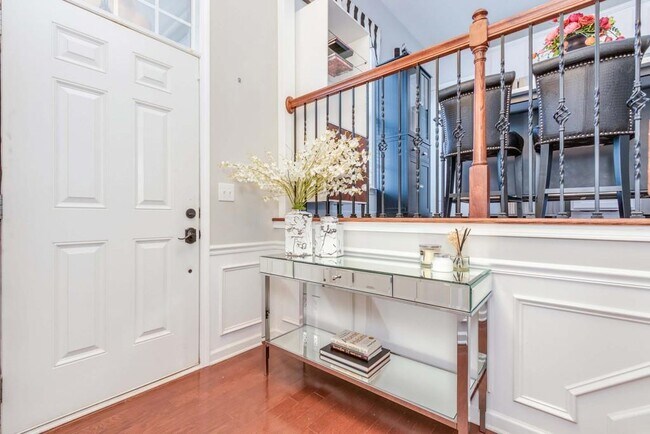 Building Photo - 2345 Limehurst Dr