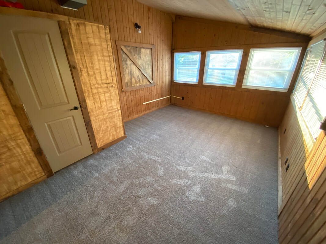 Building Photo - 210 S Hutchinson Ave