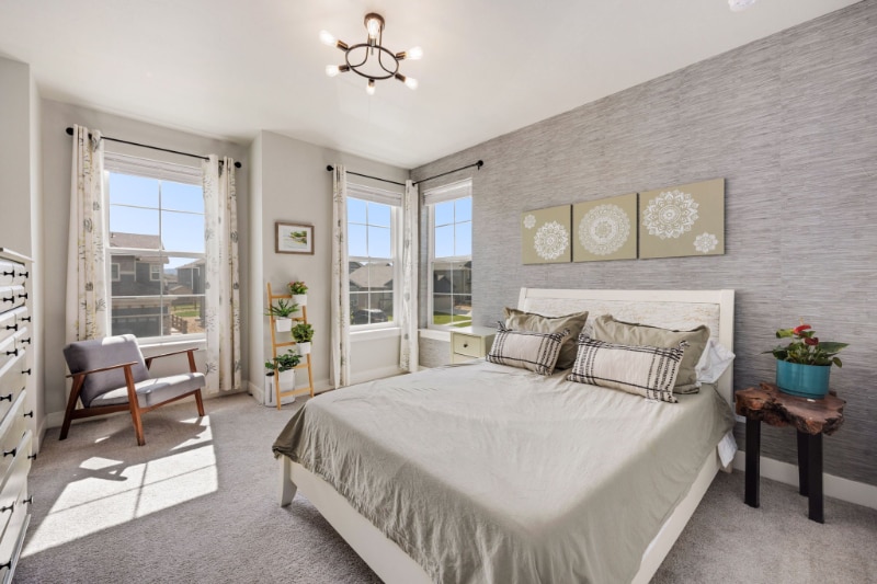 Building Photo - 685 Crossbill Dr