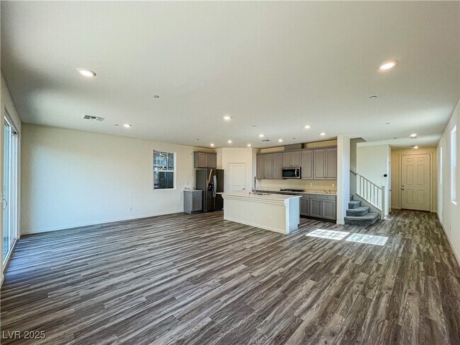 Building Photo - 3212 Segesta Ave