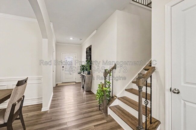 Building Photo - 16110 Winfield Hall Dr