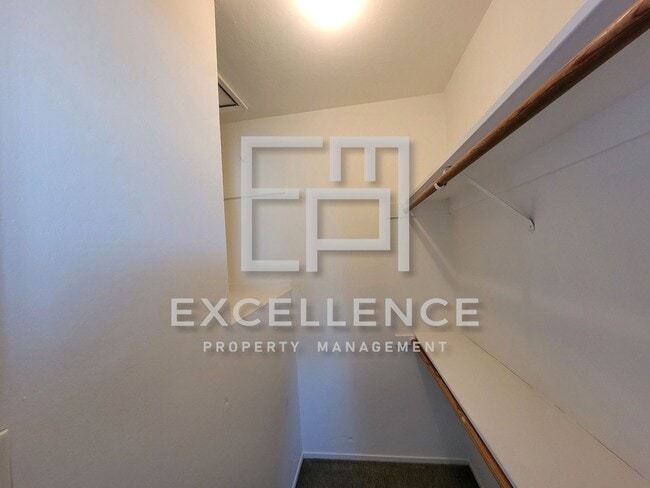 Building Photo - 2/1 Townhouse - Updated Kitchen, Community Pool, Storage, One Side of 2 Car Garage (For Storage)