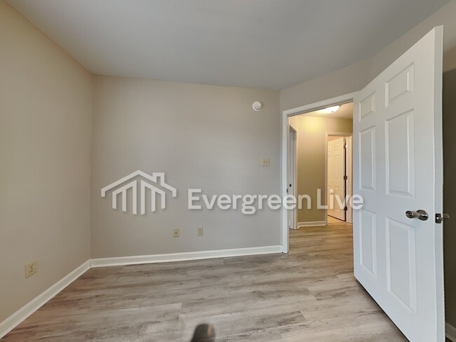 Building Photo - 21 Nevada Ln