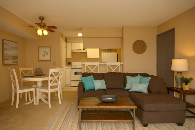 Building Photo - 1/1 3rd Floor with private balcony in gate...