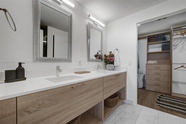Building Photo - 16385 Biscayne Blvd