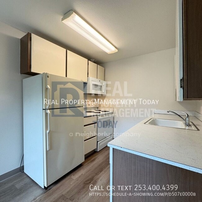 Building Photo - 1408 Josephine Ct SE