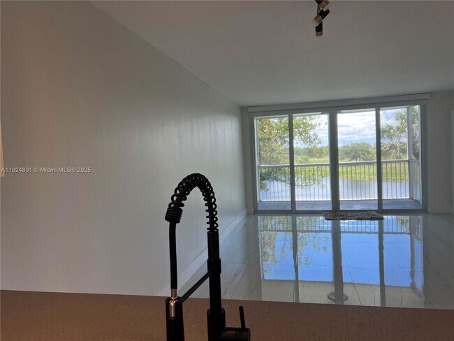 Building Photo - 3090 N Course Dr
