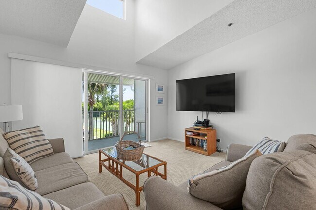 Building Photo - 4436 NE Ocean Blvd