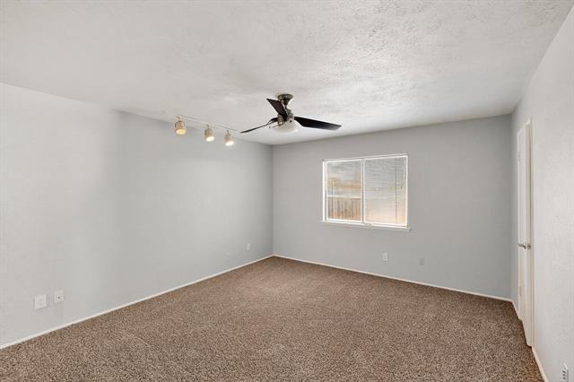 Building Photo - 752 Cambridge Dr
