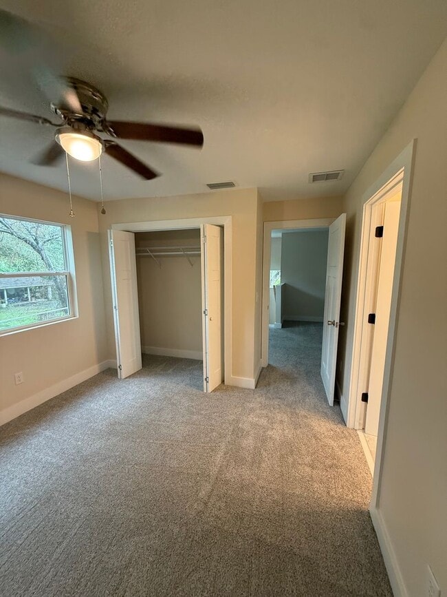 Building Photo - 4405 NW 31st Ave