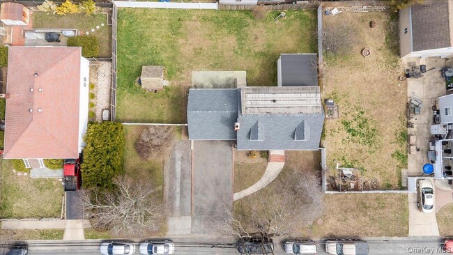 Building Photo - 316 S 3rd St