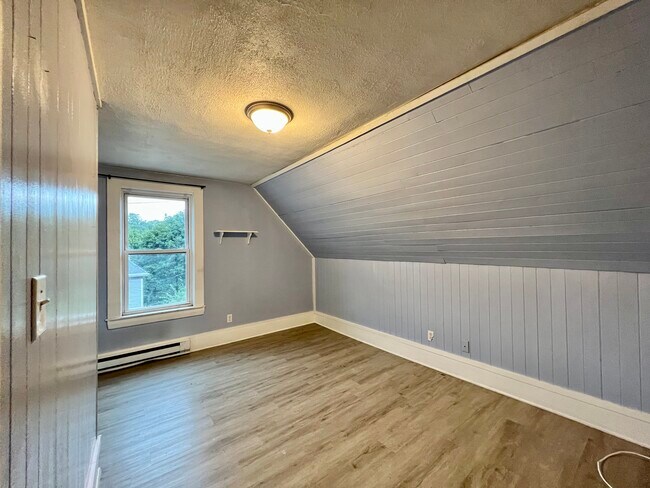 bedroom #3 - 198 Mount Vernon St