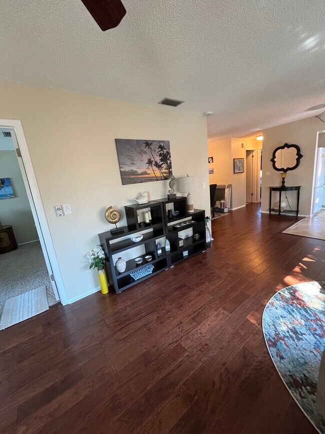 Building Photo - 4031 Davit Dr