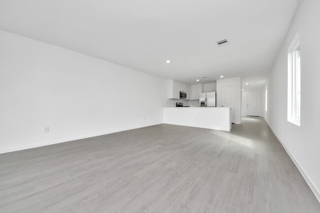 Building Photo - 29643 Knollwood Bay Rd