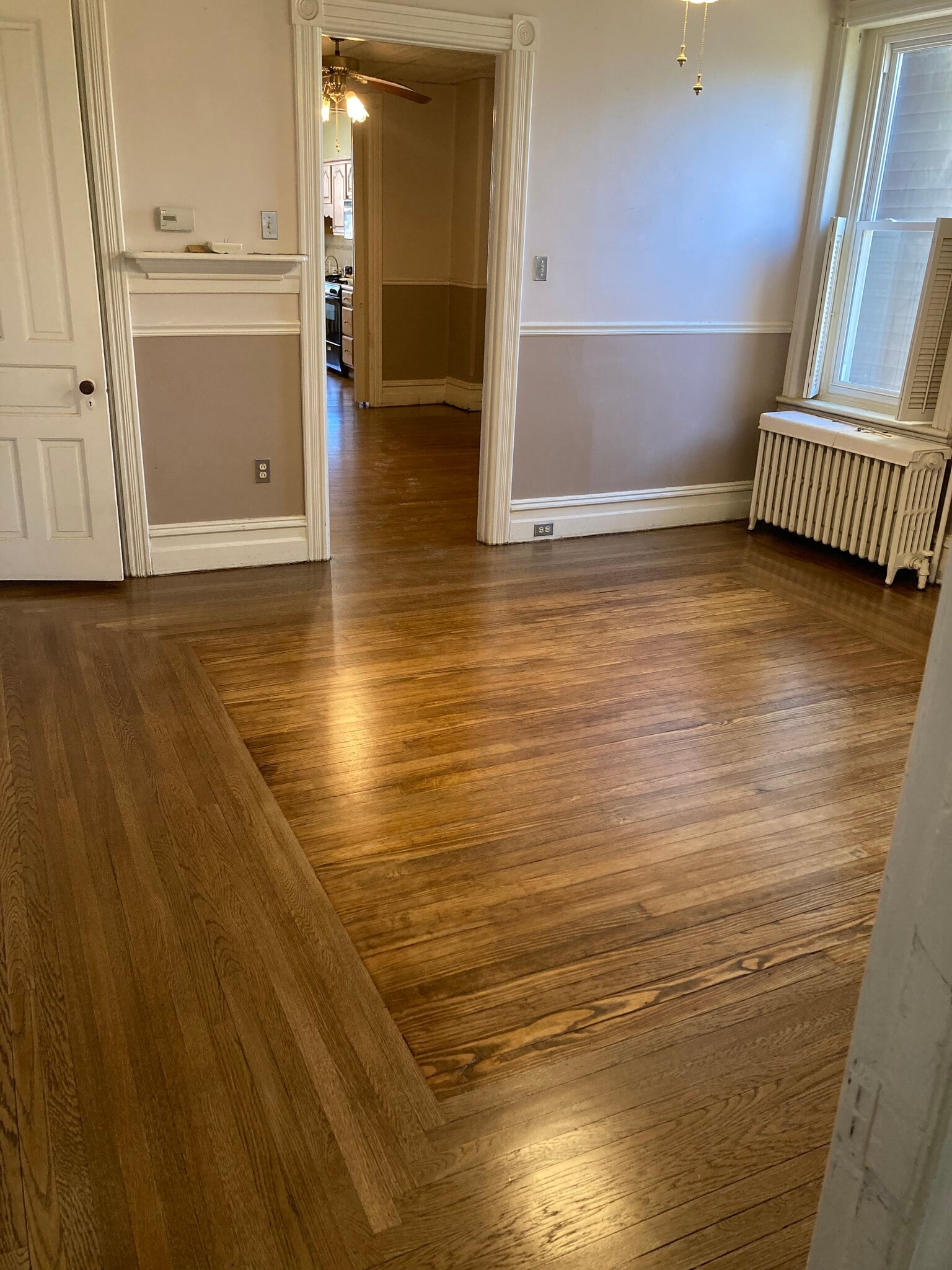 Building Photo - 304 E Broad St