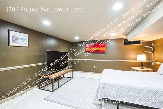 Building Photo - Spacious Luxury Lower Level Suite w/ utilt...