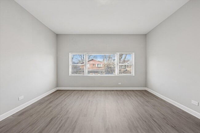 Building Photo - 8018 S Harvard Ave