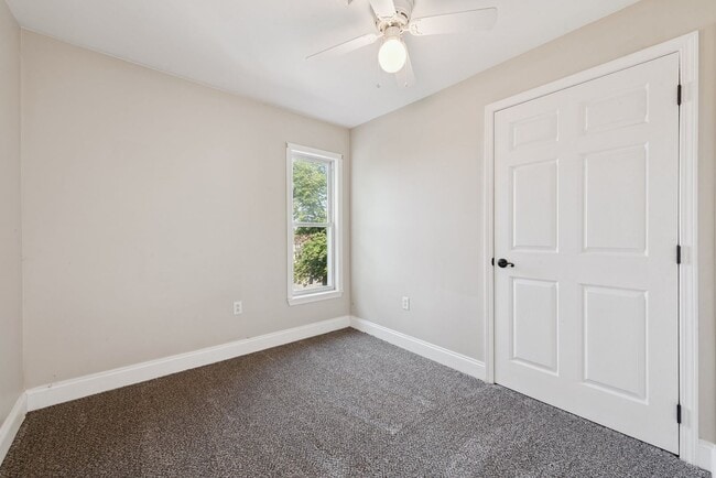 Building Photo - Stunning 2 Bedroom home in Greensburg available September 1!