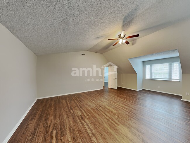 Building Photo - 7537 Sparkleberry Dr