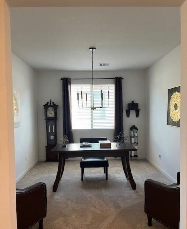 Building Photo - Beautiful one-story home in the golf course community of Mountain Falls