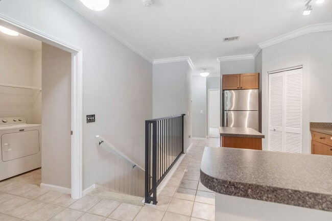 Building Photo - 2152 Portofino Pl