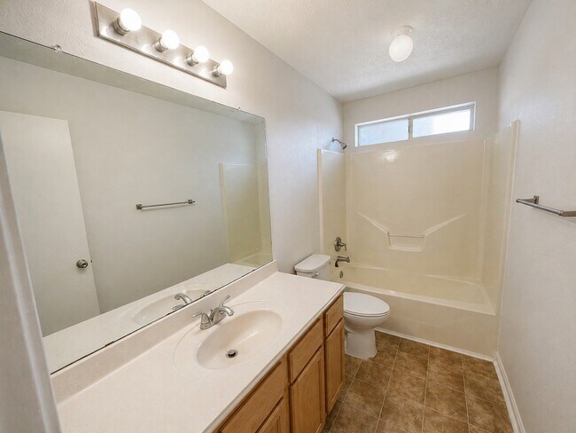 Building Photo - 20834 Beech Tree Dr
