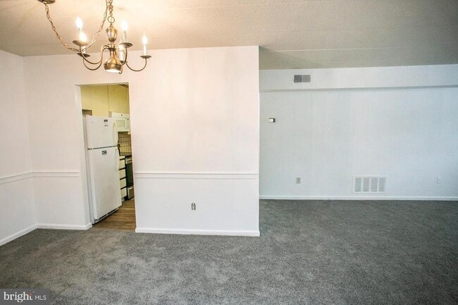 Building Photo - 154 Woodstream Dr