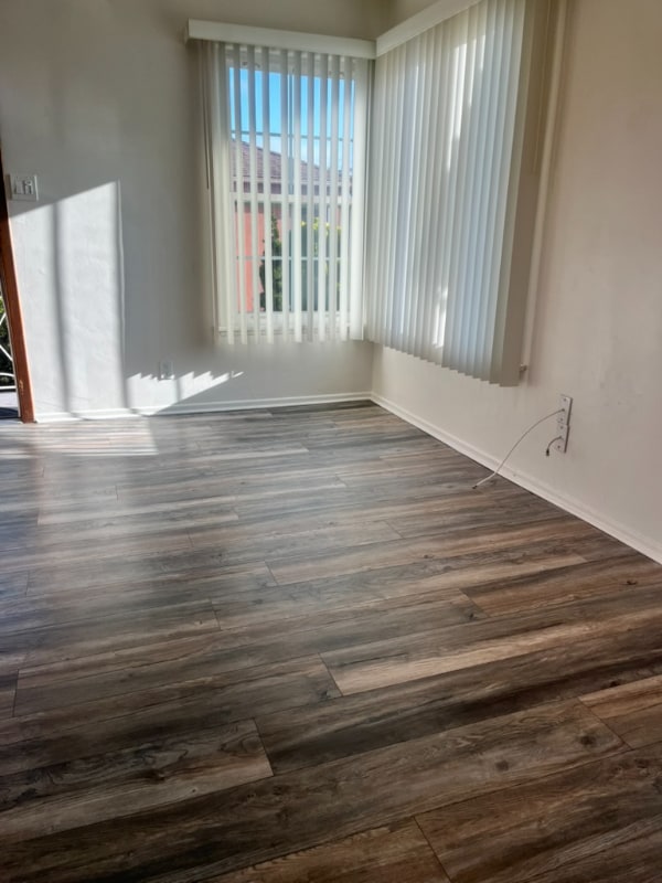 Building Photo - 520 S Inglewood Ave