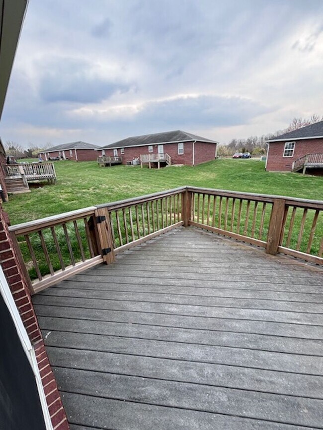 Building Photo - 117 Croghan Way