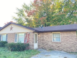 Building Photo - 2 Bedroom Duplex In Chesterton