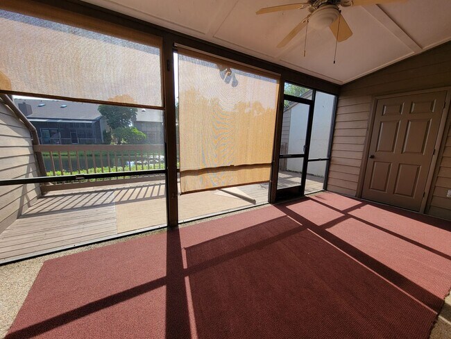 Building Photo - Cozy 2 bed/ 2 bath Villa in Beekman Lakes ...