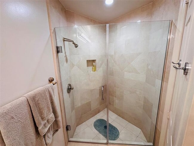 Building Photo - 6001 N Ocean Dr