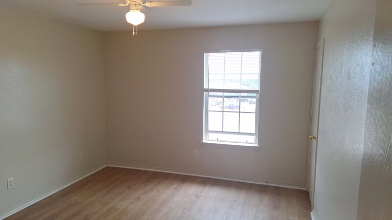 Building Photo - 3702 Malibu Ln