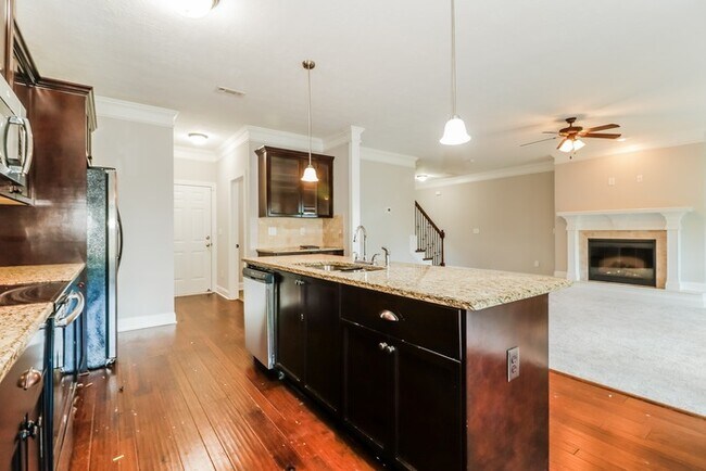 Building Photo - Classic 4 Bedroom in Grovetown