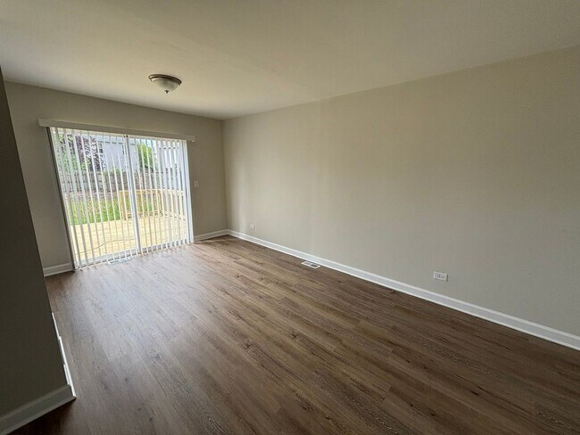 Building Photo - 5312 Riviera Blvd