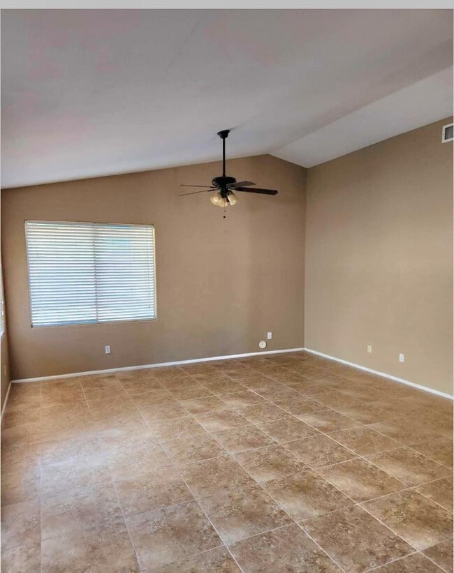 Building Photo - 607 N 167th Dr