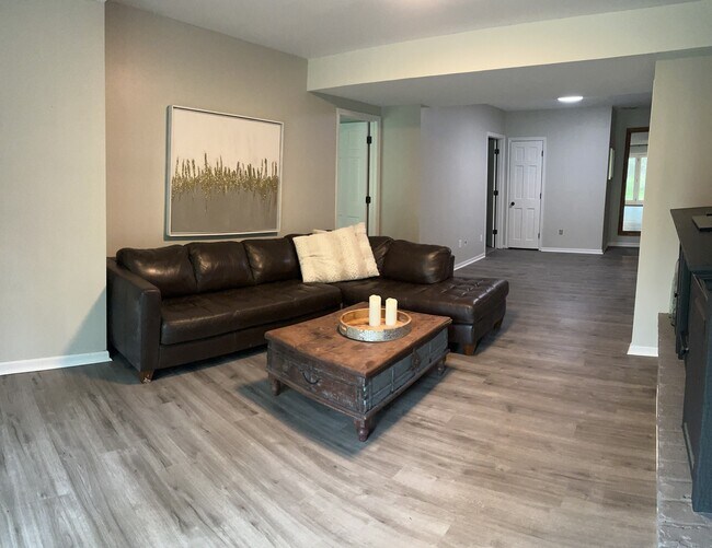 Building Photo - 17120 30th Ave N