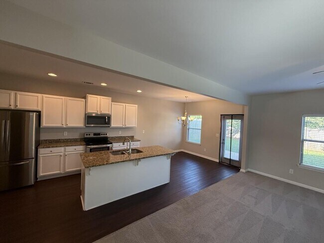 Building Photo - 153 Fern Walk