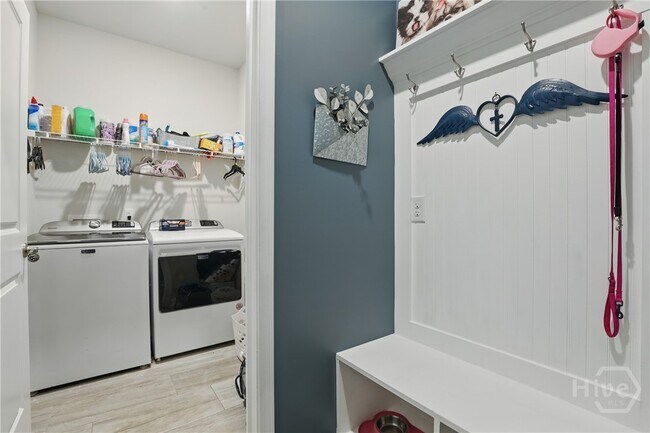 Building Photo - 203 Merganser Dr