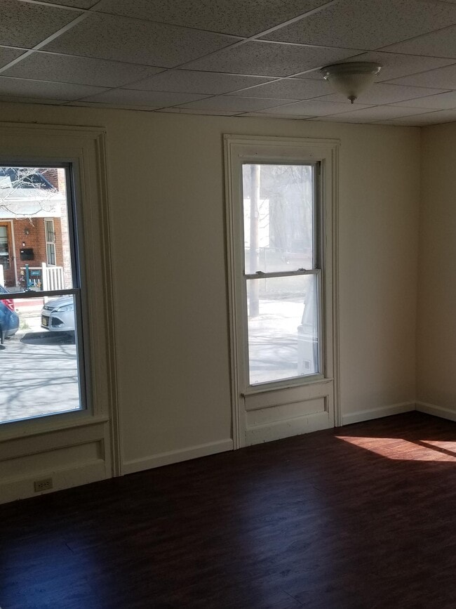 Building Photo - 113 Fayette St