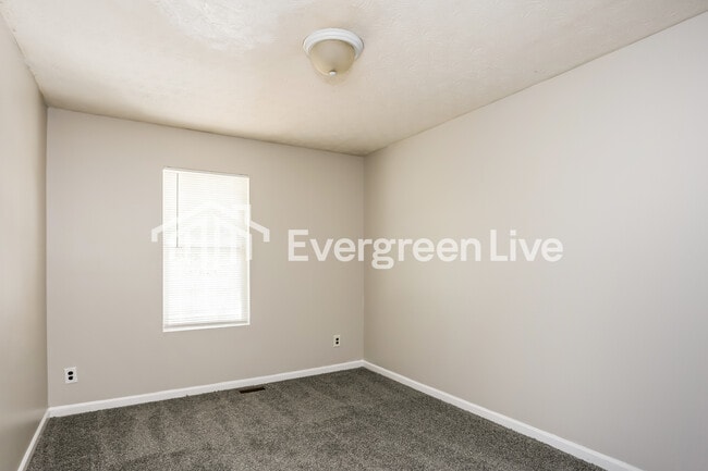 Building Photo - 5893 Strathmoor Manor Cir