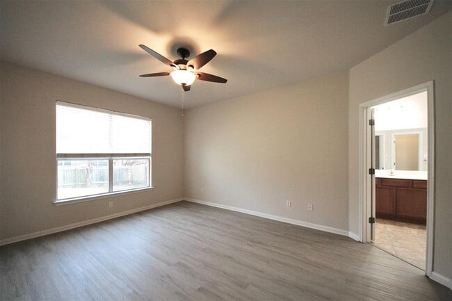 Building Photo - 11401 Barbrook Cove