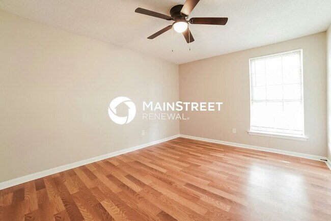 Building Photo - 3 Bedroom Pet-Friendly Home in MEMPHIS, TN with Main Street Renewal