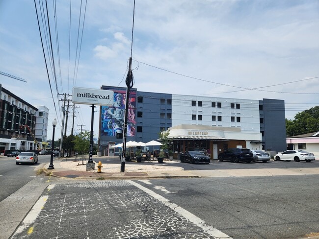 Building Photo - 1415 Hamorton Pl