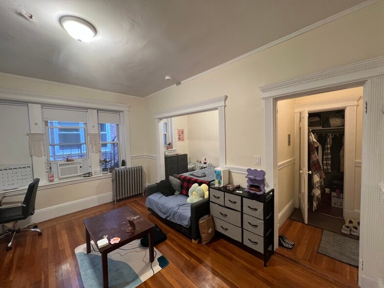 Building Photo - 111 Norway St