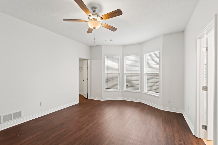 Building Photo - 1067 Eberton Ave