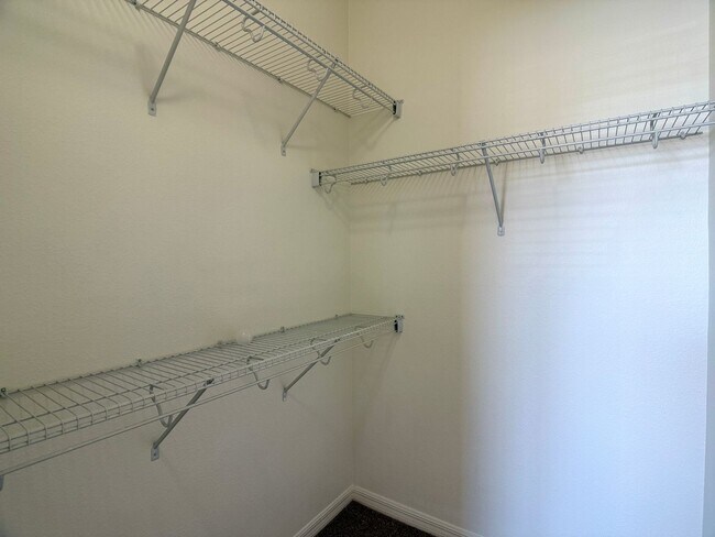 Building Photo - 538 Bexley Dr