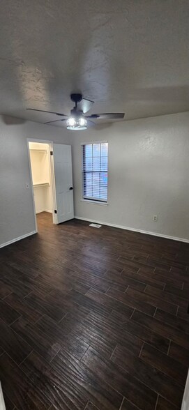 Building Photo - 1209 NW 198th St