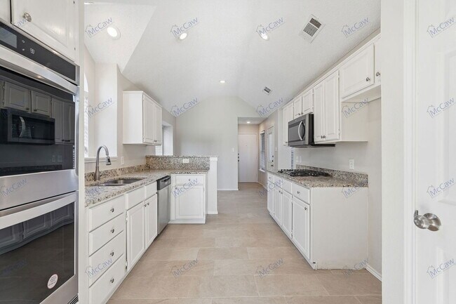 Building Photo - 2314 Stillwater Dr