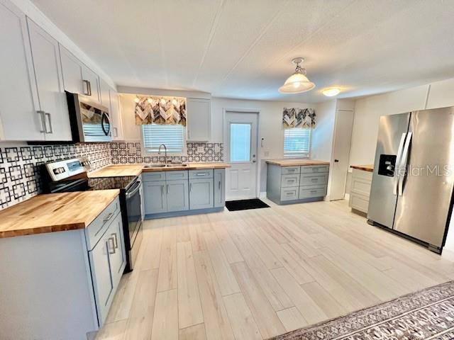 Building Photo - 10810 Freedom Dr